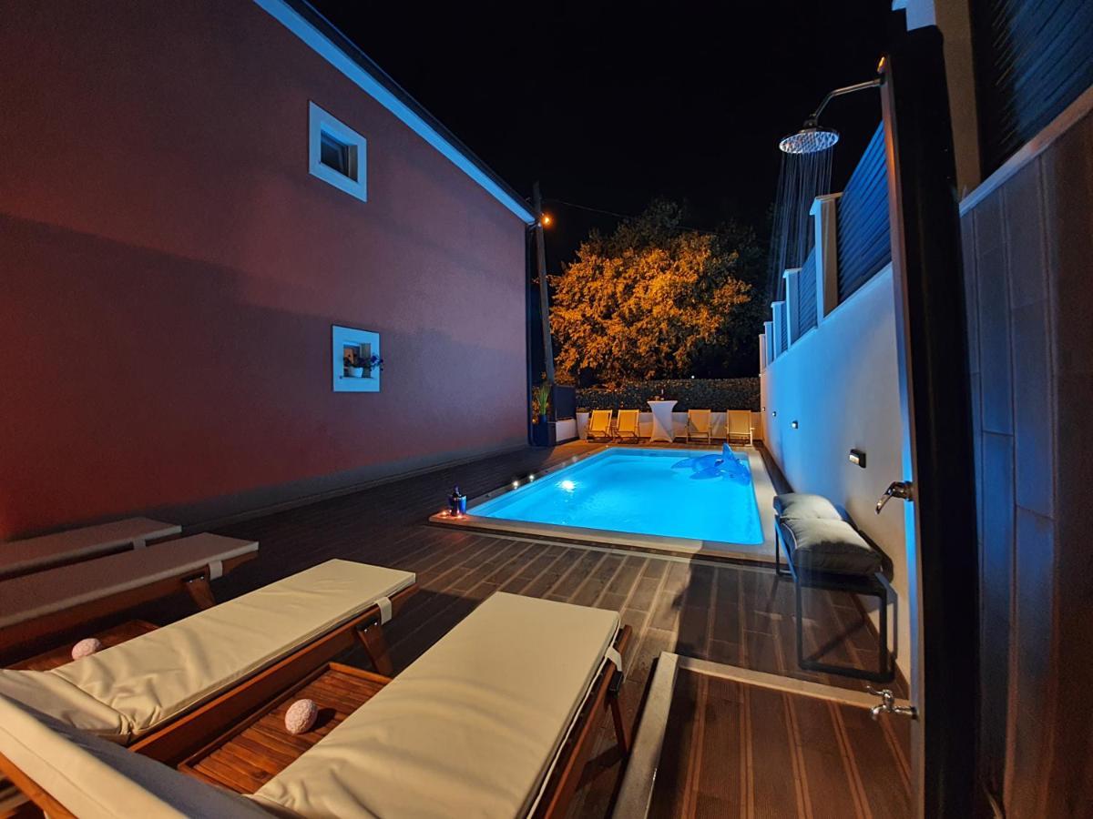 Villa With A Heated Pool Near Split With Magnificent View Solin Exterior foto